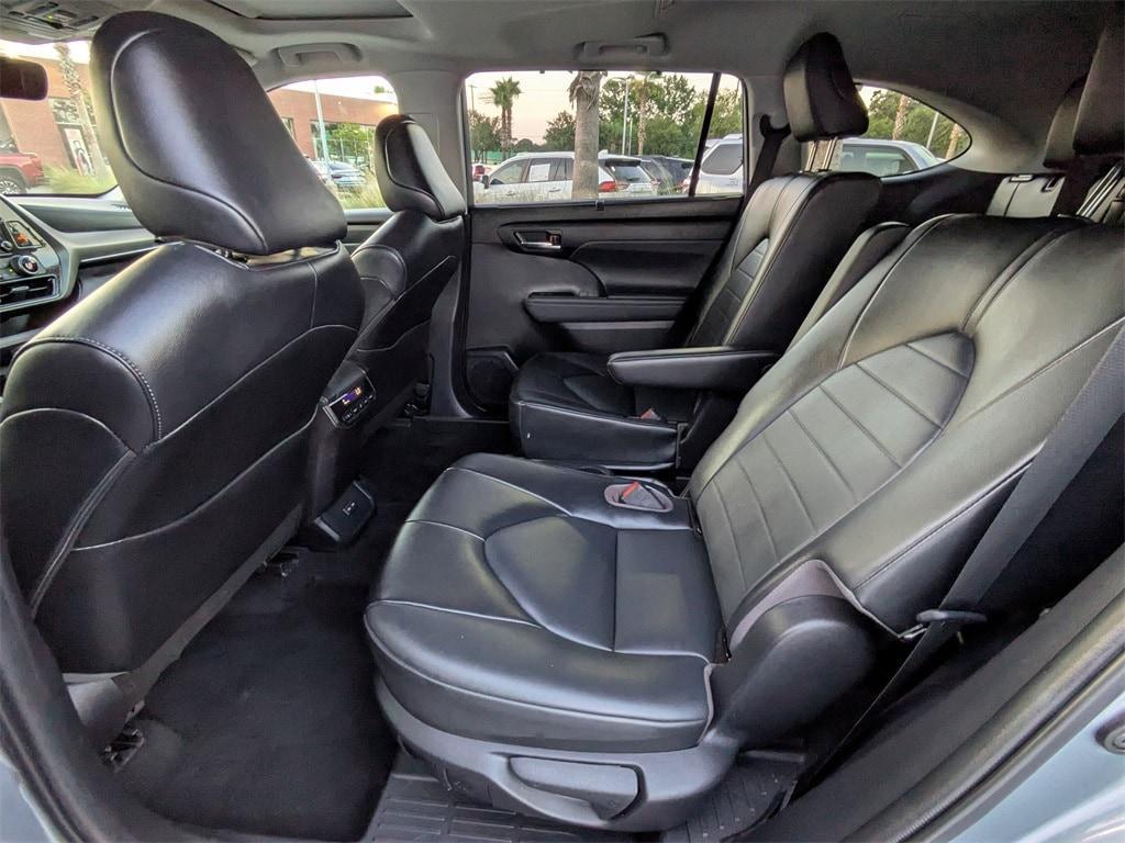used 2022 Toyota Highlander car, priced at $40,531