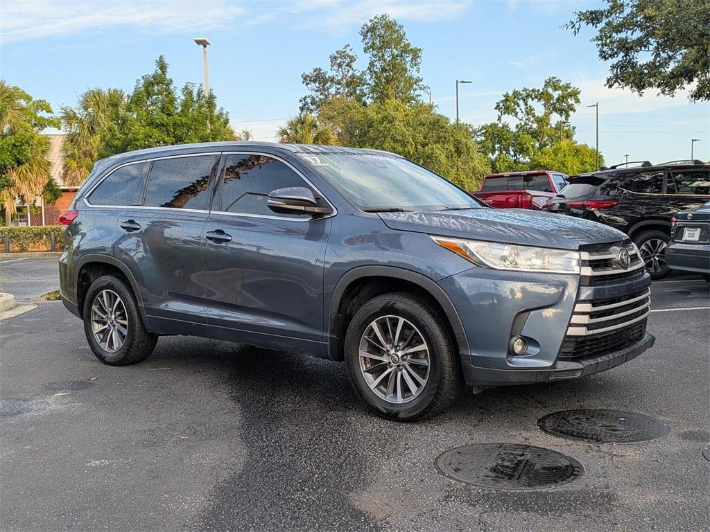 used 2017 Toyota Highlander car, priced at $19,431