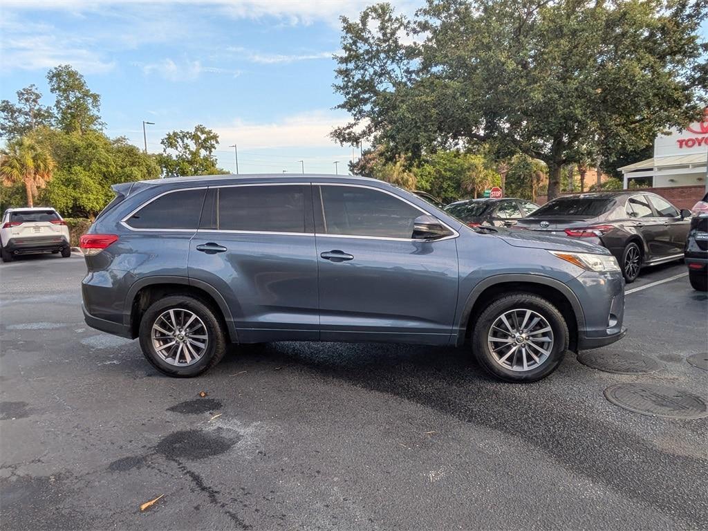 used 2017 Toyota Highlander car, priced at $19,431