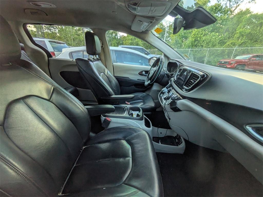 used 2017 Chrysler Pacifica car, priced at $15,231