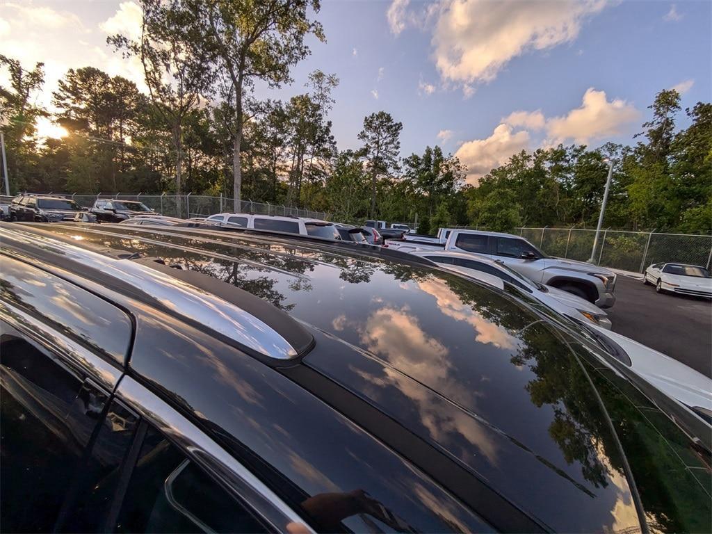 used 2017 Chrysler Pacifica car, priced at $15,231