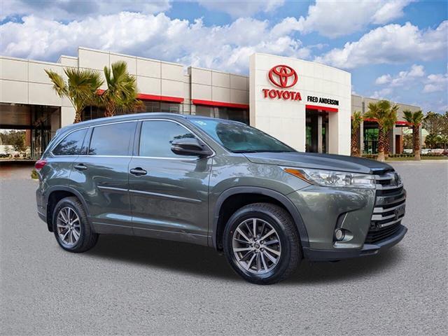 used 2018 Toyota Highlander car, priced at $21,491
