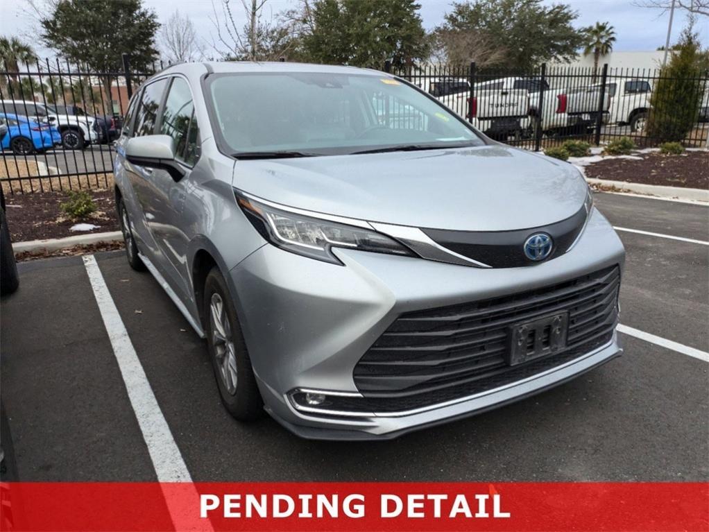 used 2023 Toyota Sienna car, priced at $45,531