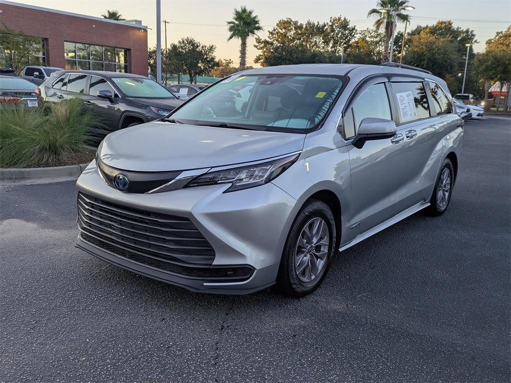 used 2021 Toyota Sienna car, priced at $27,131