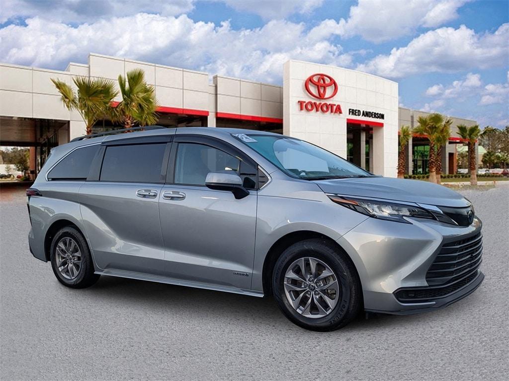 used 2021 Toyota Sienna car, priced at $27,131