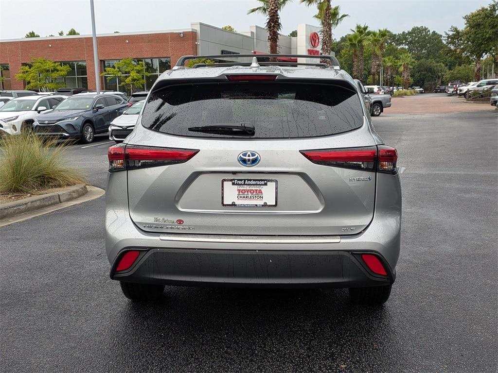 used 2023 Toyota Highlander Hybrid car, priced at $43,731