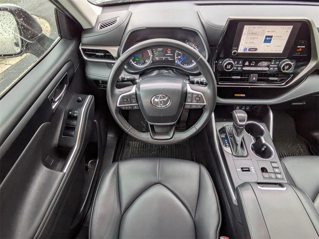 used 2023 Toyota Highlander Hybrid car, priced at $43,731