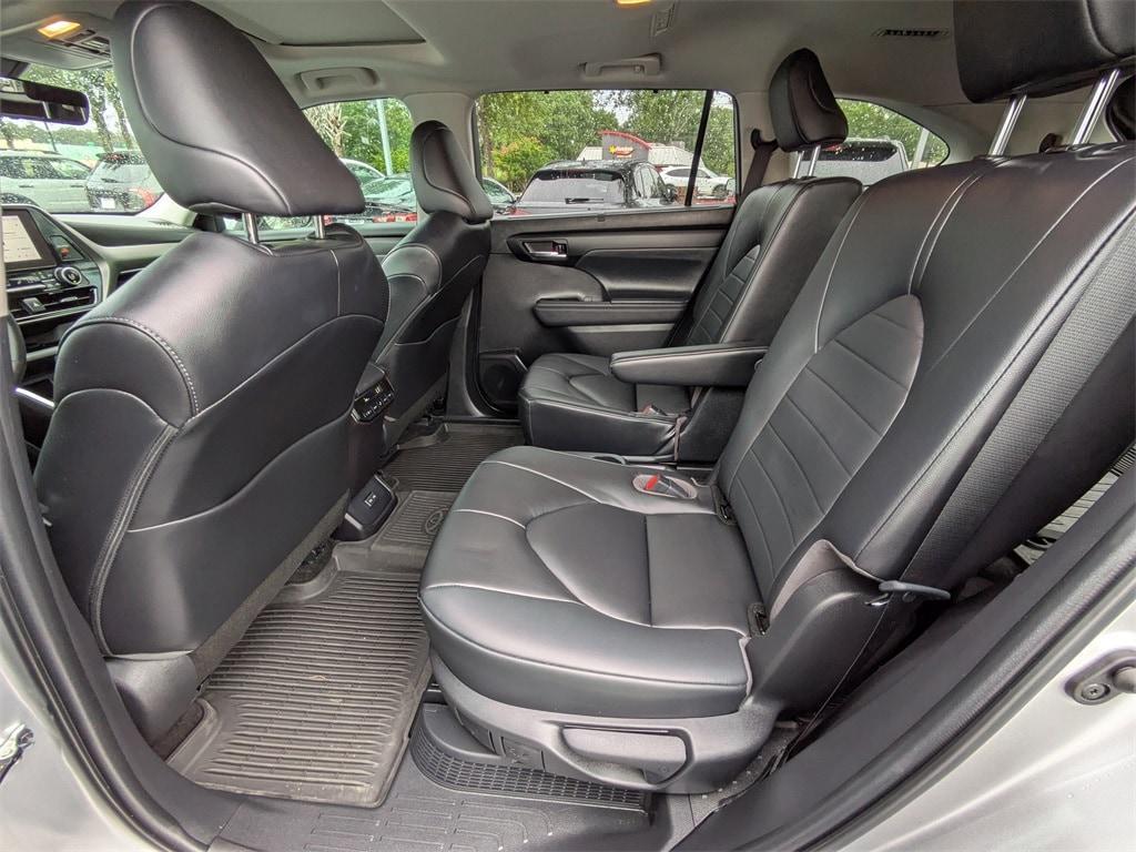 used 2023 Toyota Highlander Hybrid car, priced at $43,731