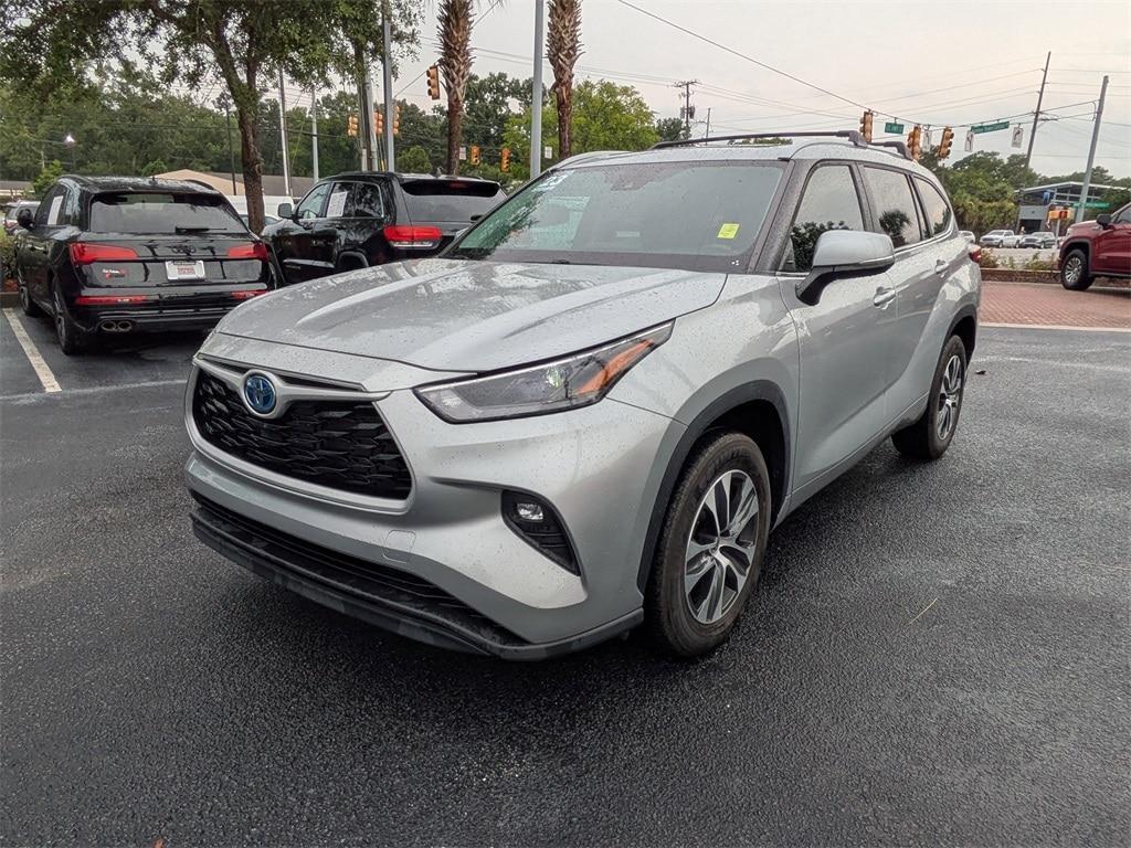 used 2023 Toyota Highlander Hybrid car, priced at $43,731