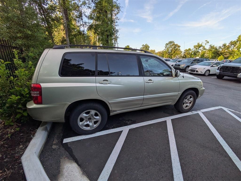 used 2003 Toyota Highlander car, priced at $6,531