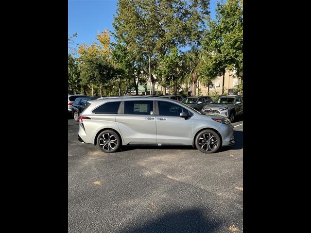 new 2025 Toyota Sienna car