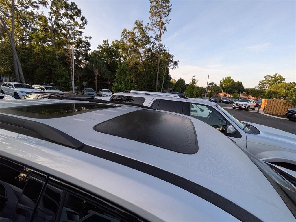 used 2020 Chevrolet Traverse car, priced at $28,031