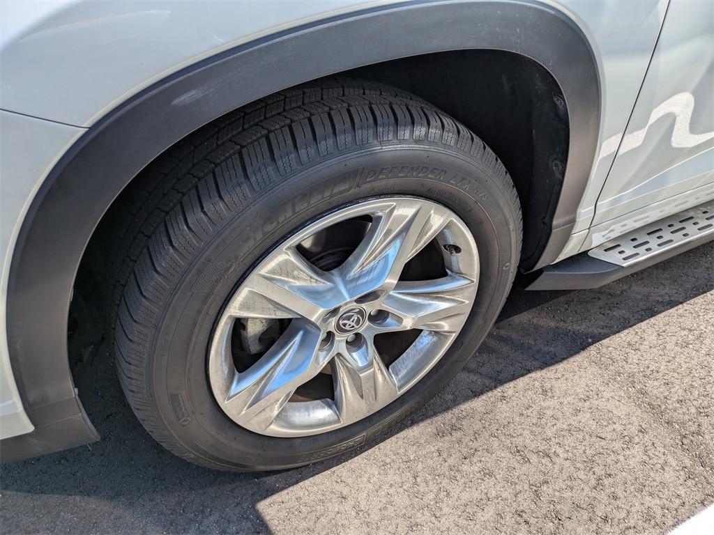 used 2017 Toyota Highlander car, priced at $25,031