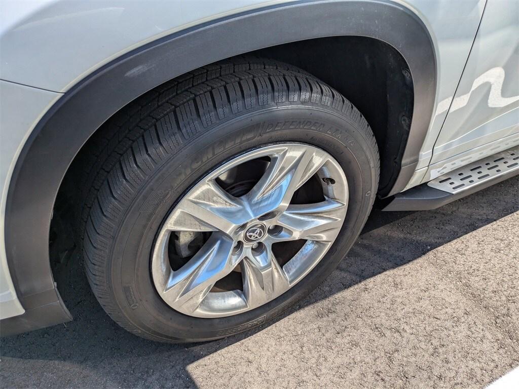 used 2017 Toyota Highlander car, priced at $25,031