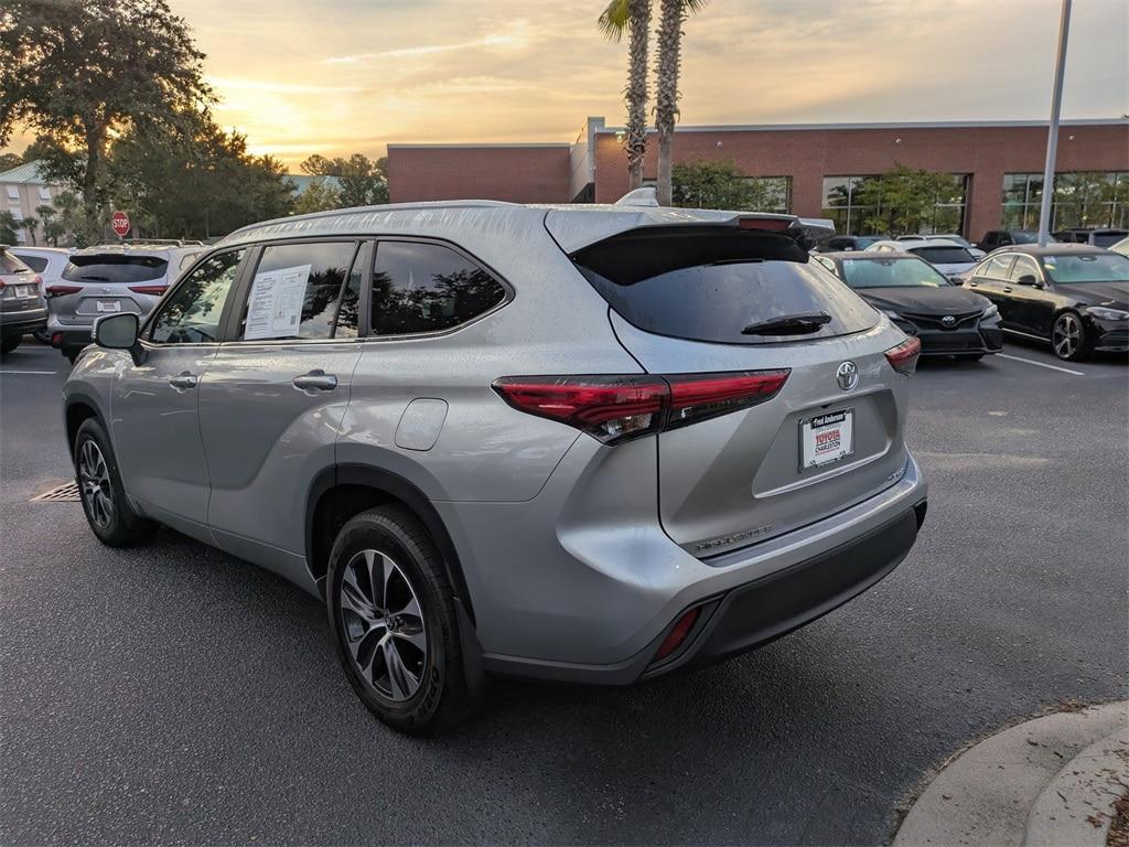 used 2023 Toyota Highlander car, priced at $38,331