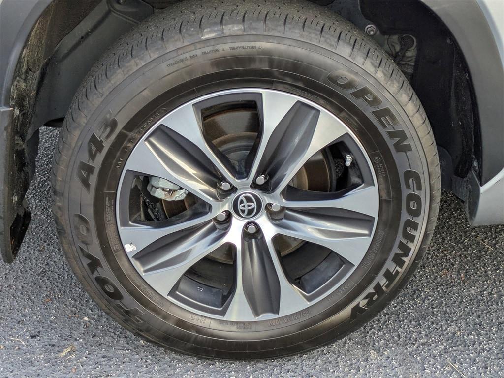 used 2023 Toyota Highlander car, priced at $38,331