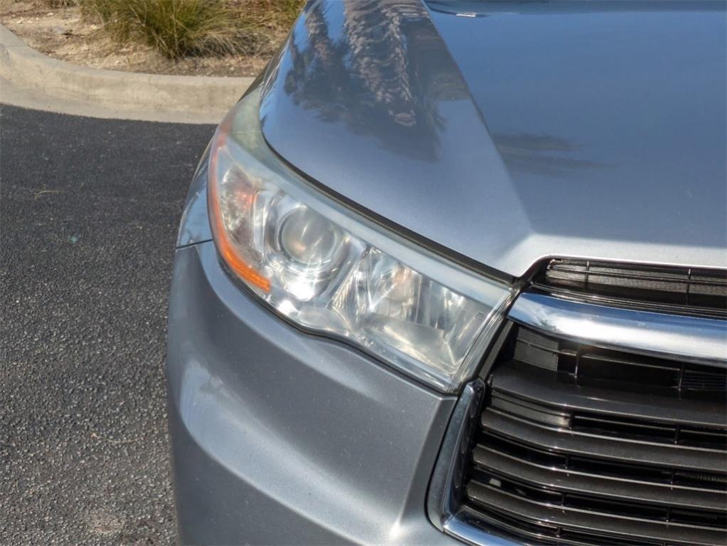 used 2014 Toyota Highlander car, priced at $16,531