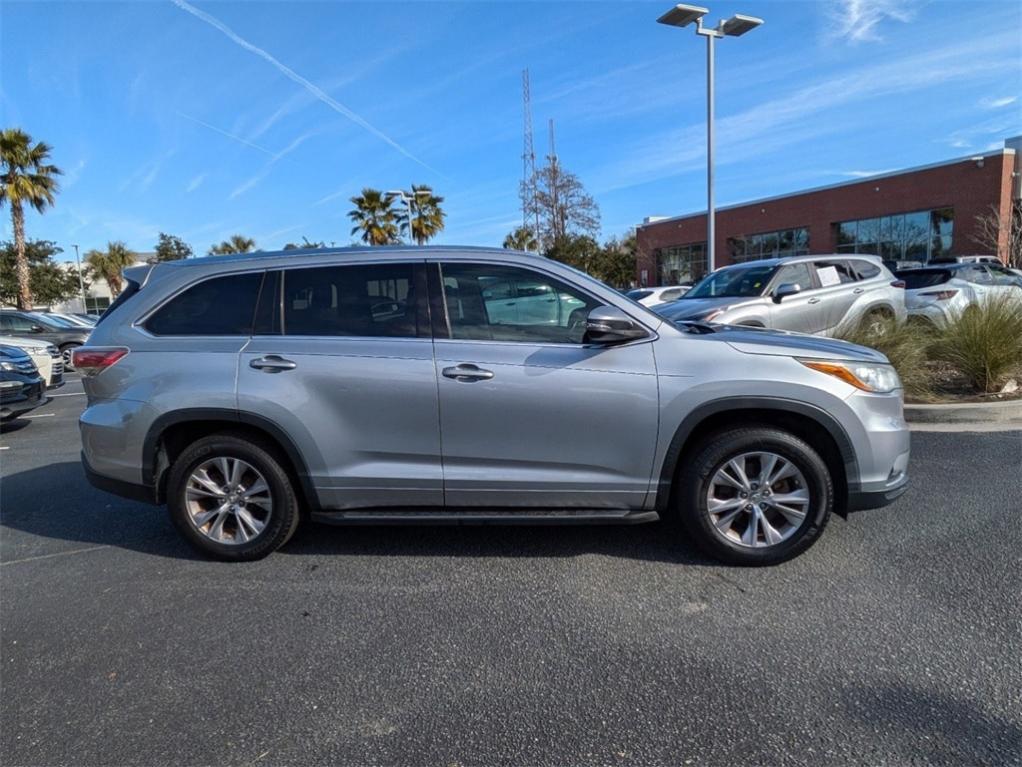 used 2014 Toyota Highlander car, priced at $16,531