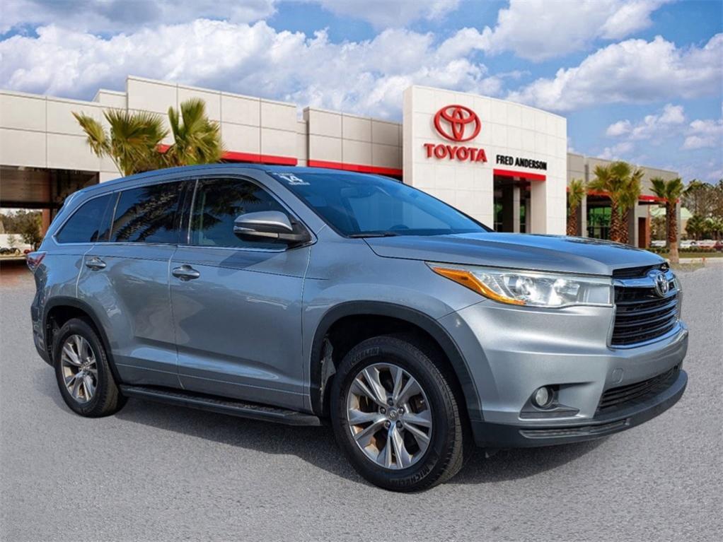 used 2014 Toyota Highlander car, priced at $16,531