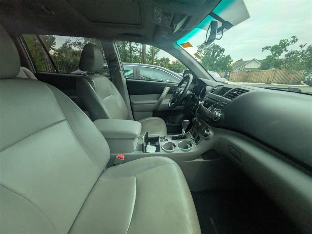 used 2012 Toyota Highlander car, priced at $12,431