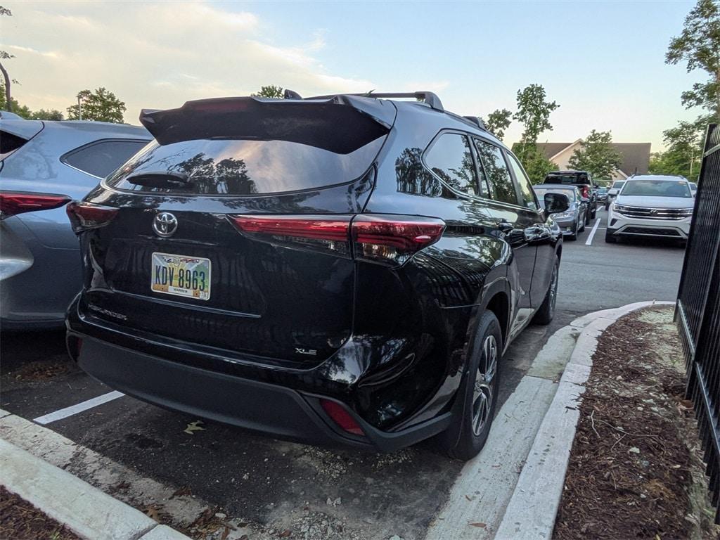 used 2023 Toyota Highlander car, priced at $41,731