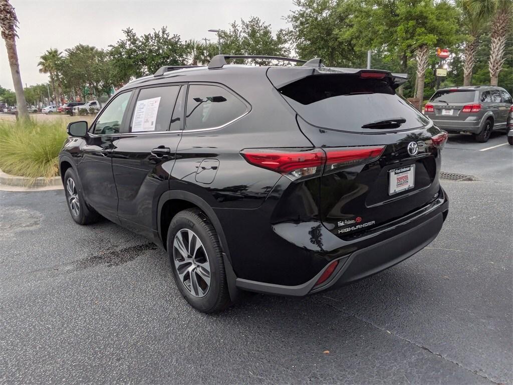 used 2023 Toyota Highlander car, priced at $42,531