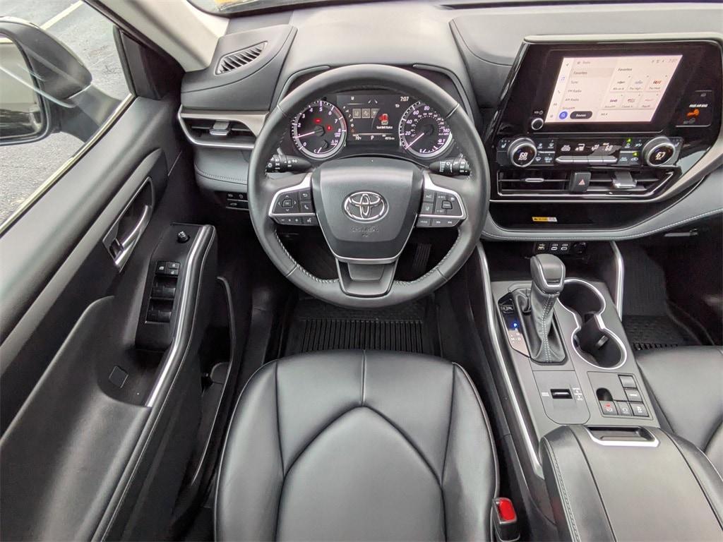 used 2023 Toyota Highlander car, priced at $42,531