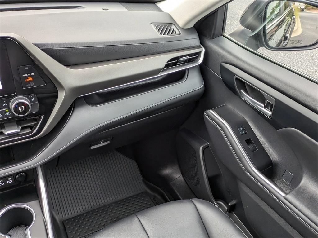used 2023 Toyota Highlander car, priced at $42,531