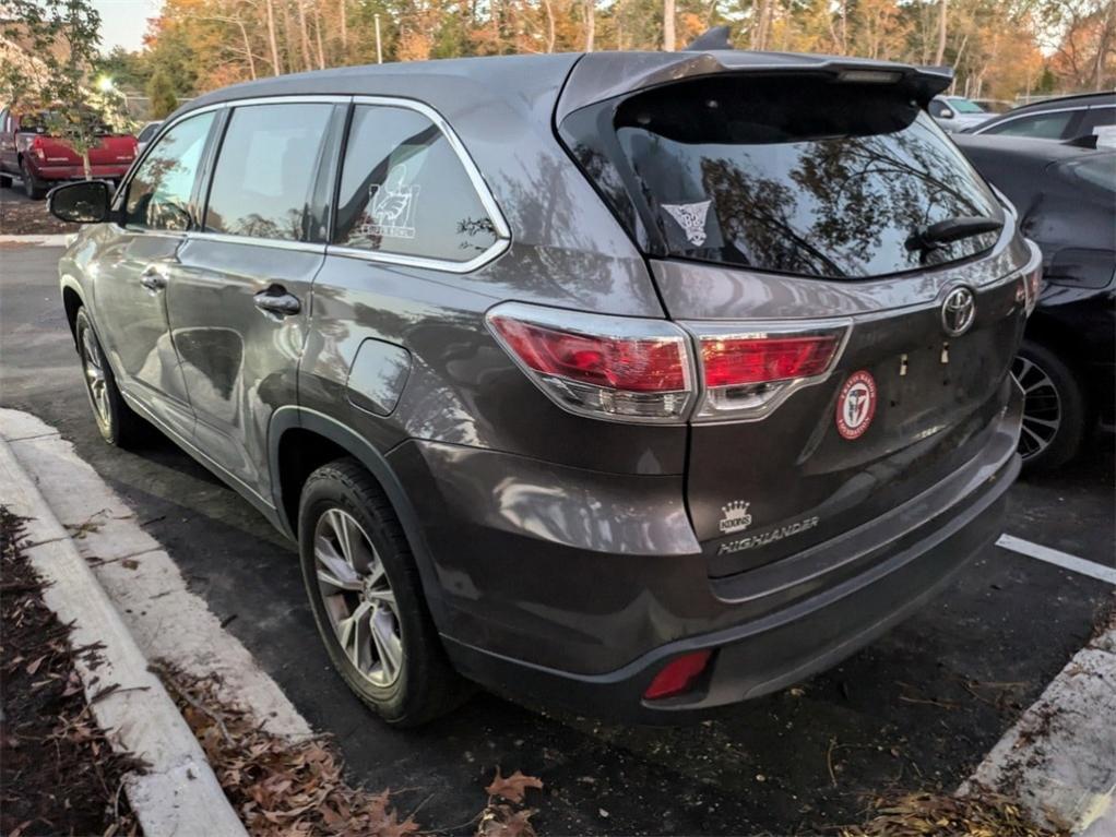 used 2015 Toyota Highlander car, priced at $19,231