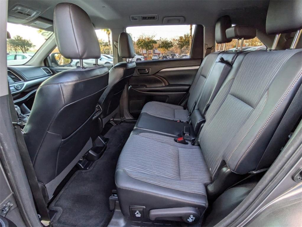 used 2015 Toyota Highlander car, priced at $18,931