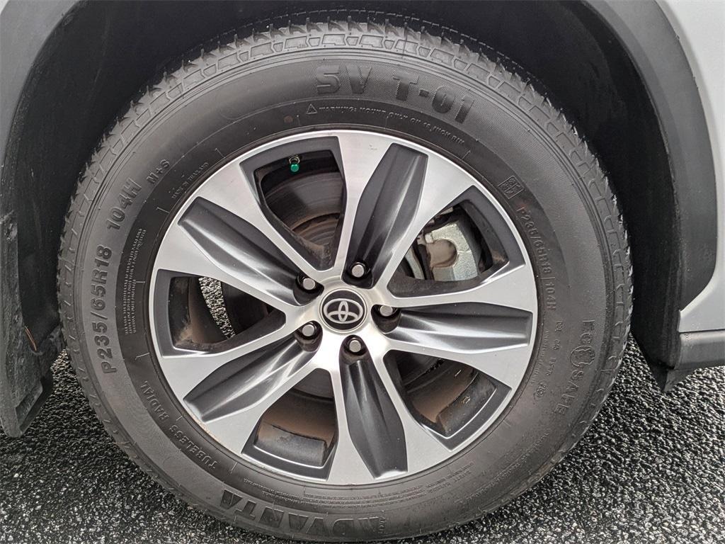 used 2023 Toyota Highlander car, priced at $39,231