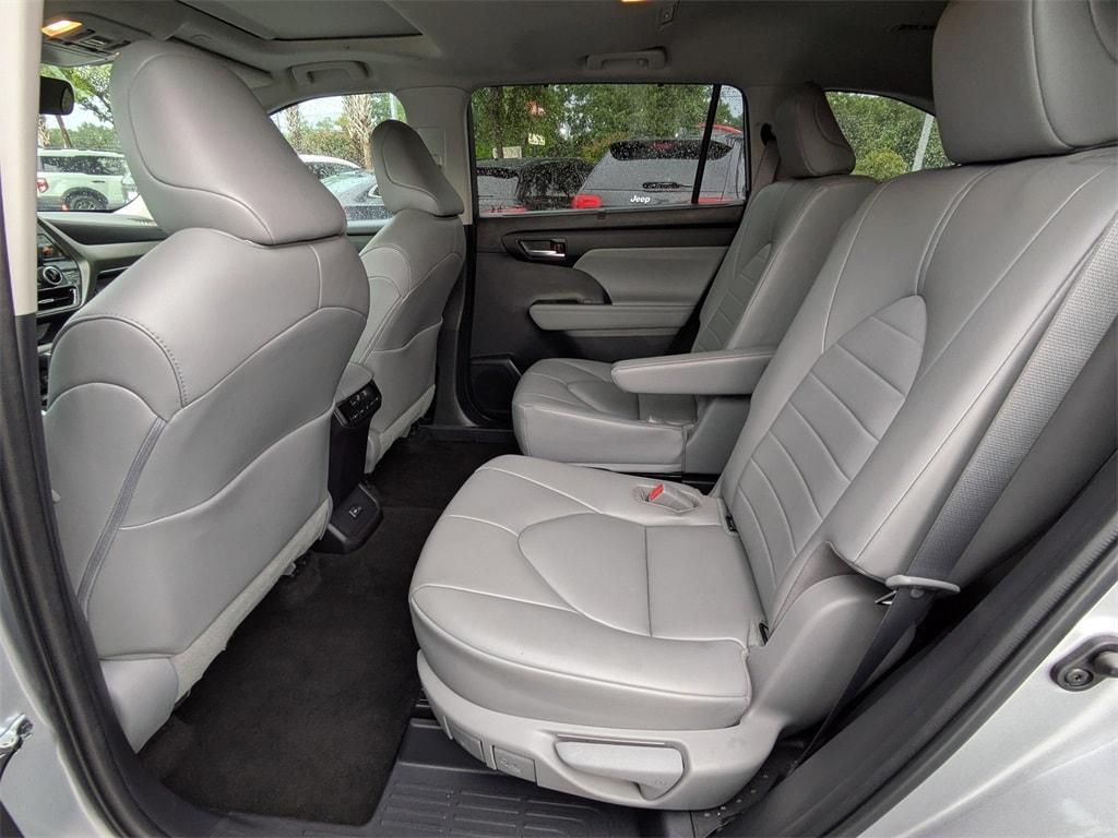 used 2023 Toyota Highlander car, priced at $39,231