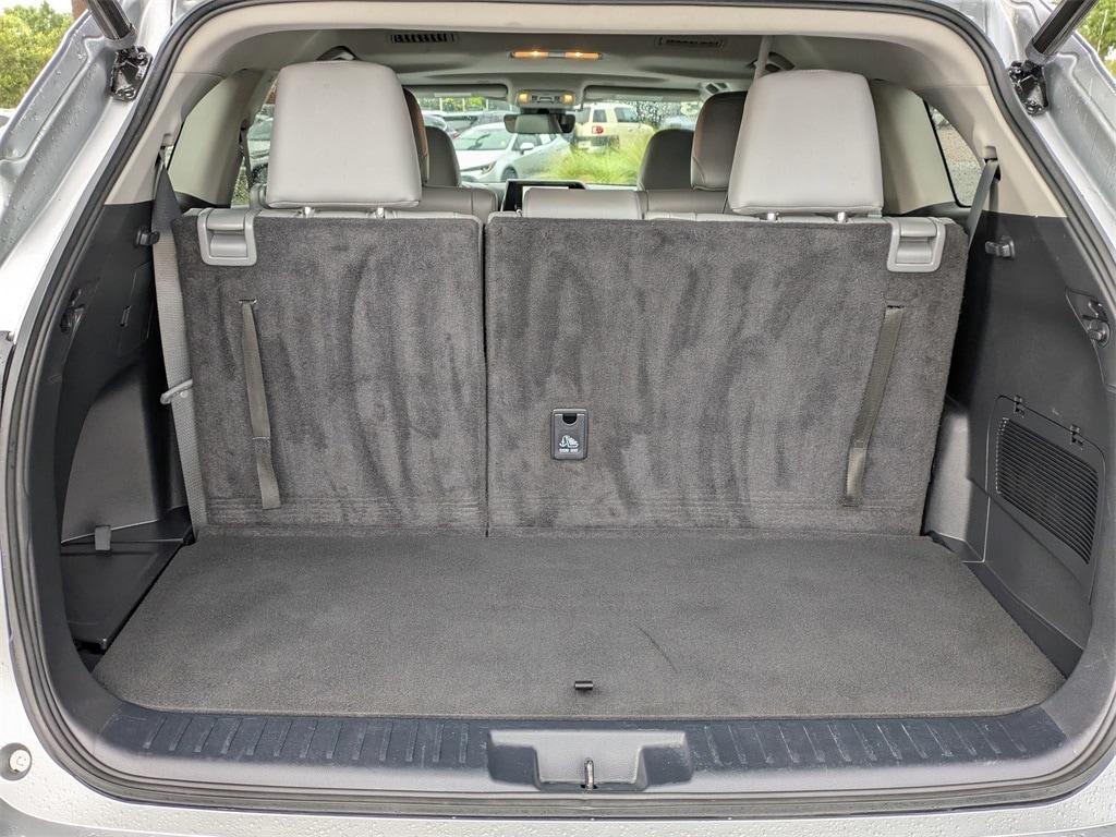 used 2023 Toyota Highlander car, priced at $39,231