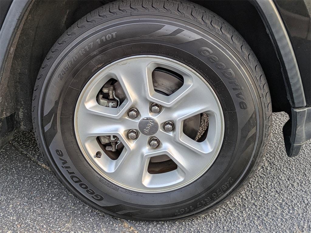 used 2016 Jeep Grand Cherokee car, priced at $13,431