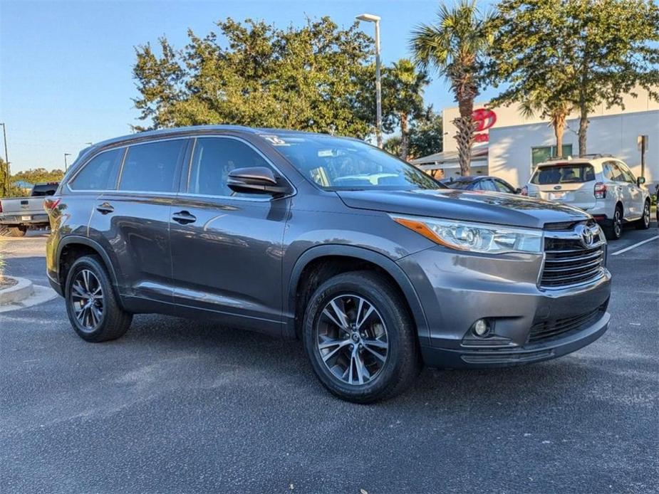 used 2016 Toyota Highlander car, priced at $20,031