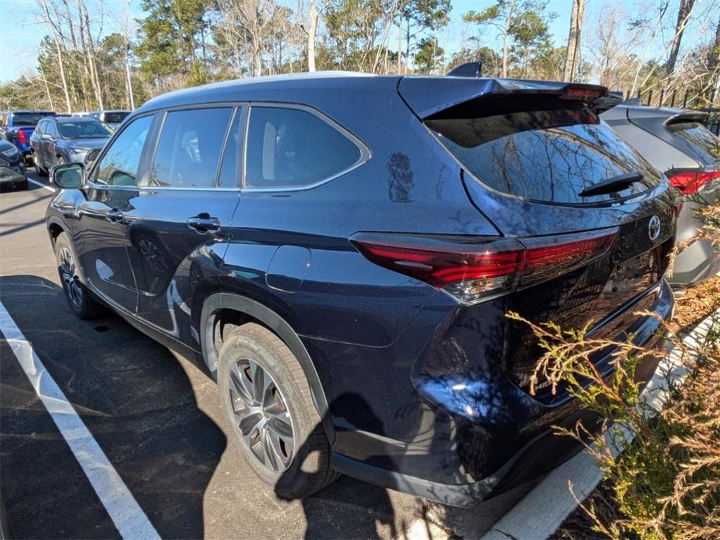 used 2024 Toyota Highlander car, priced at $45,531