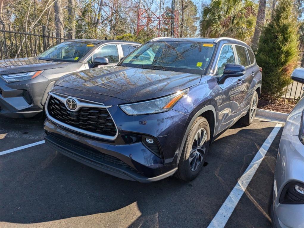 used 2024 Toyota Highlander car, priced at $45,531