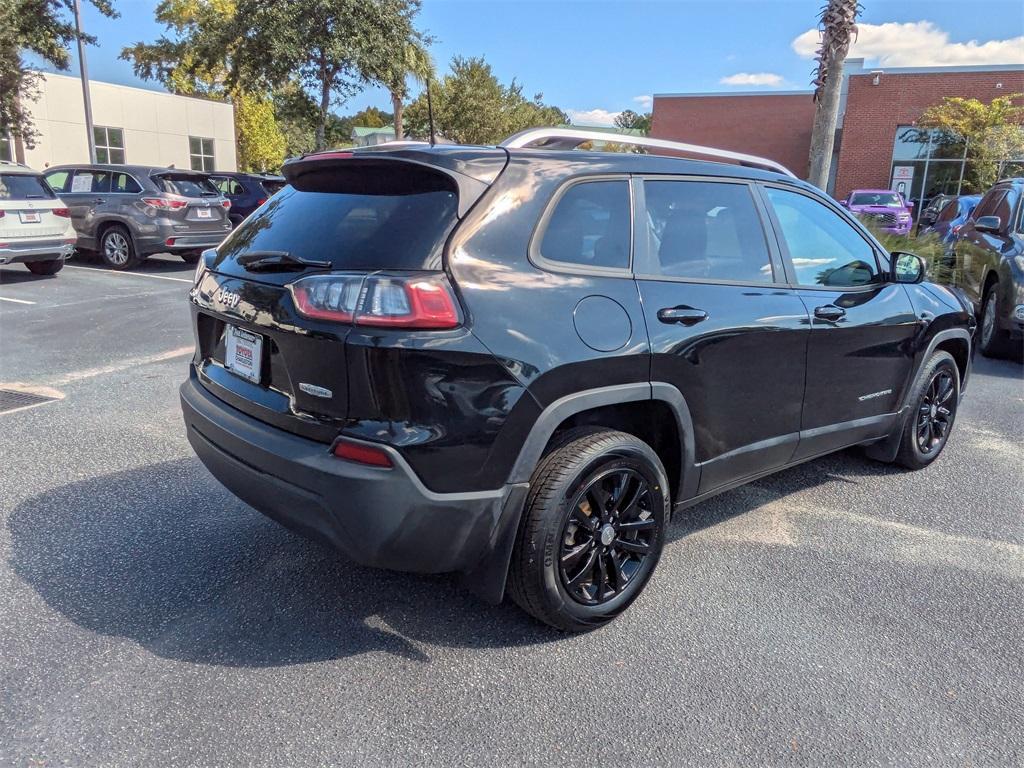 used 2020 Jeep Cherokee car, priced at $15,291