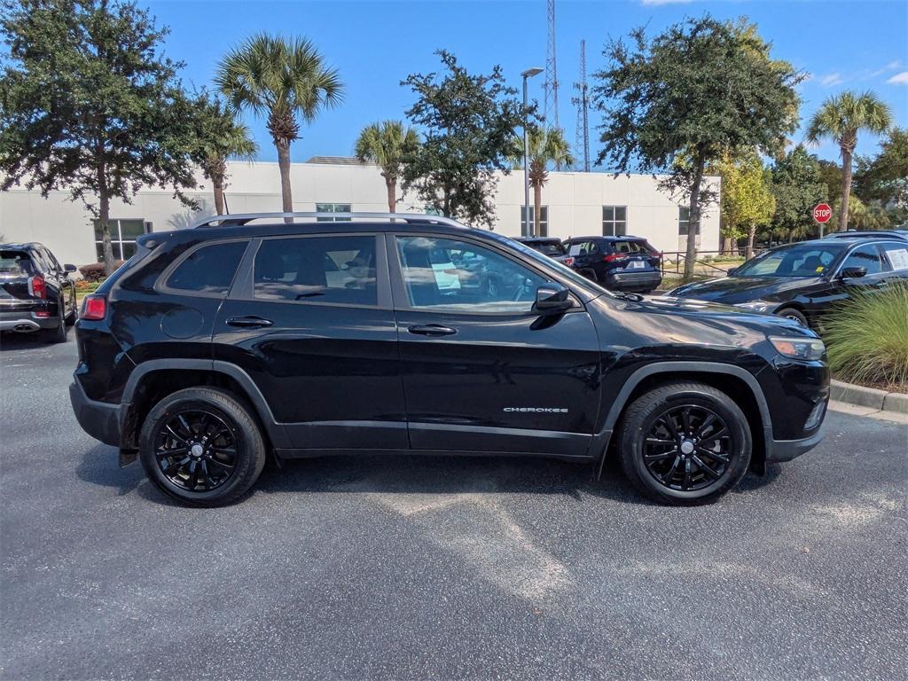 used 2020 Jeep Cherokee car, priced at $15,291