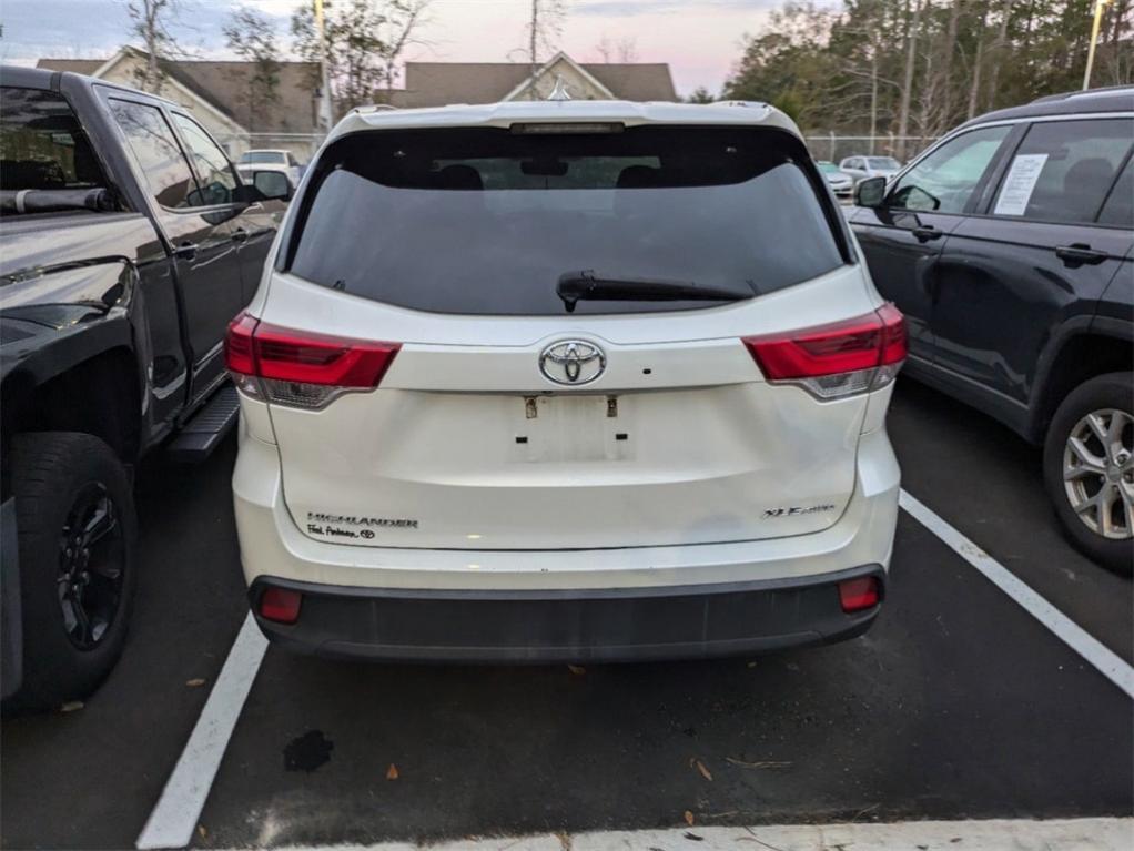 used 2019 Toyota Highlander car, priced at $26,531