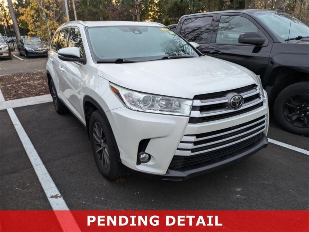 used 2019 Toyota Highlander car, priced at $26,531