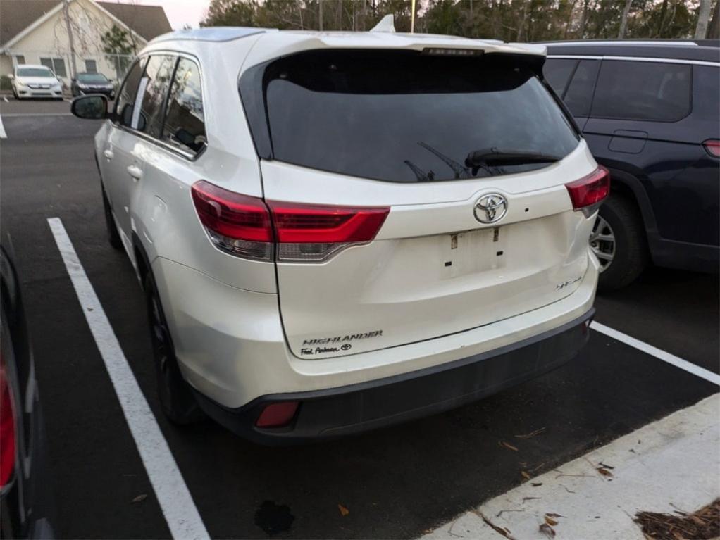 used 2019 Toyota Highlander car, priced at $26,531