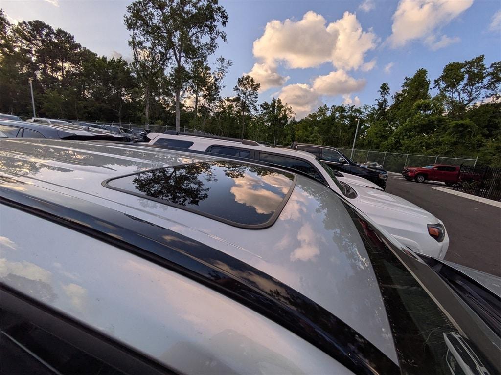 used 2022 Toyota Highlander car, priced at $40,831