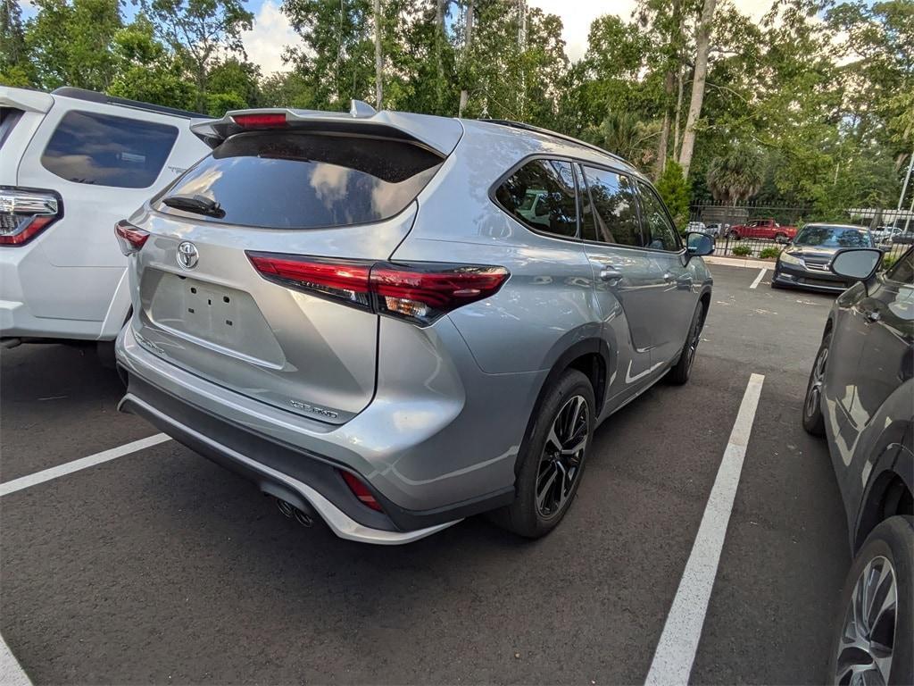 used 2022 Toyota Highlander car, priced at $40,831