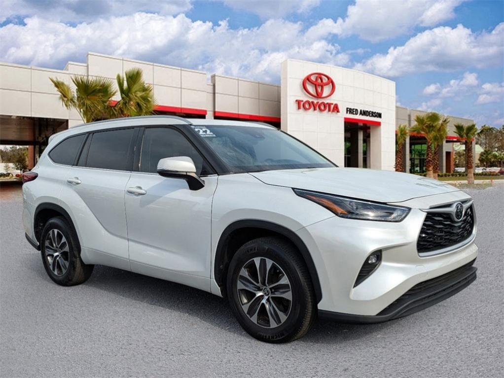 used 2022 Toyota Highlander car, priced at $37,531