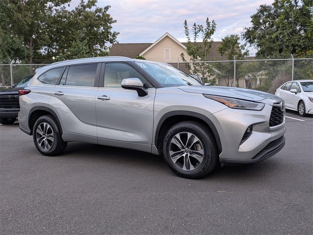 used 2023 Toyota Highlander car, priced at $36,531