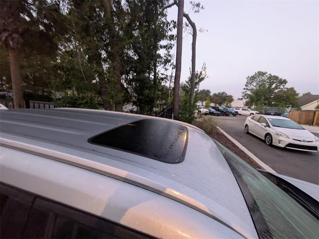 used 2023 Toyota Highlander car, priced at $37,031