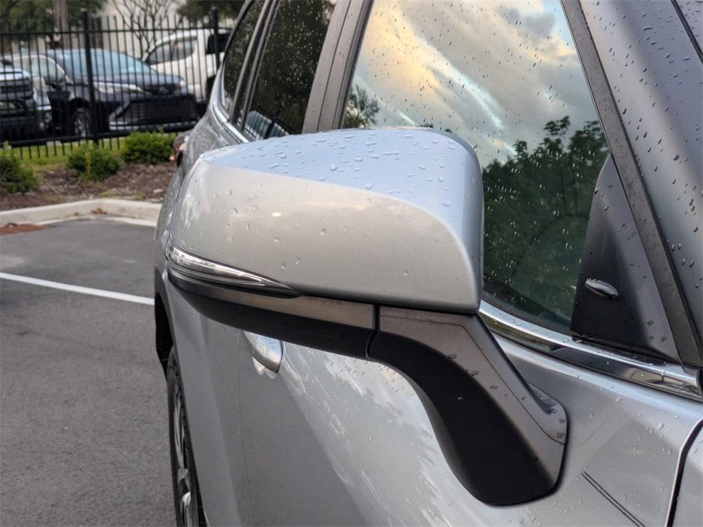 used 2023 Toyota Highlander car, priced at $36,031