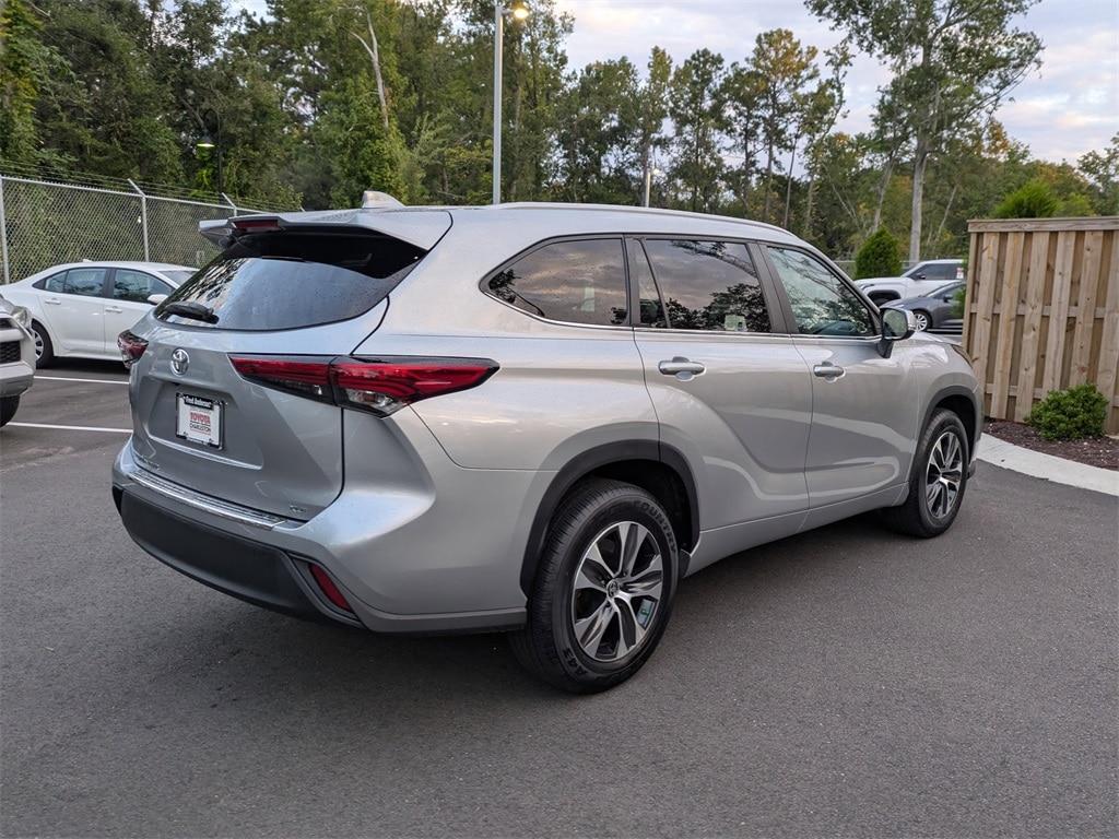 used 2023 Toyota Highlander car, priced at $36,031