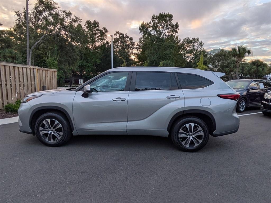 used 2023 Toyota Highlander car, priced at $36,531
